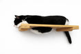 Bild in Galerie-Betrachter laden, Wall-mounted cat shelf in natural wood finish with a cat resting on it.