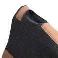Bild in Galerie-Betrachter laden, Saddle pad Jeffers WoolLuxe 100% wool; black with tan leather trim