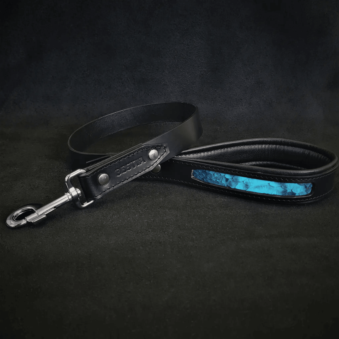 Bestia Morelia Python blue leather dog leash with padded handle and snap hook