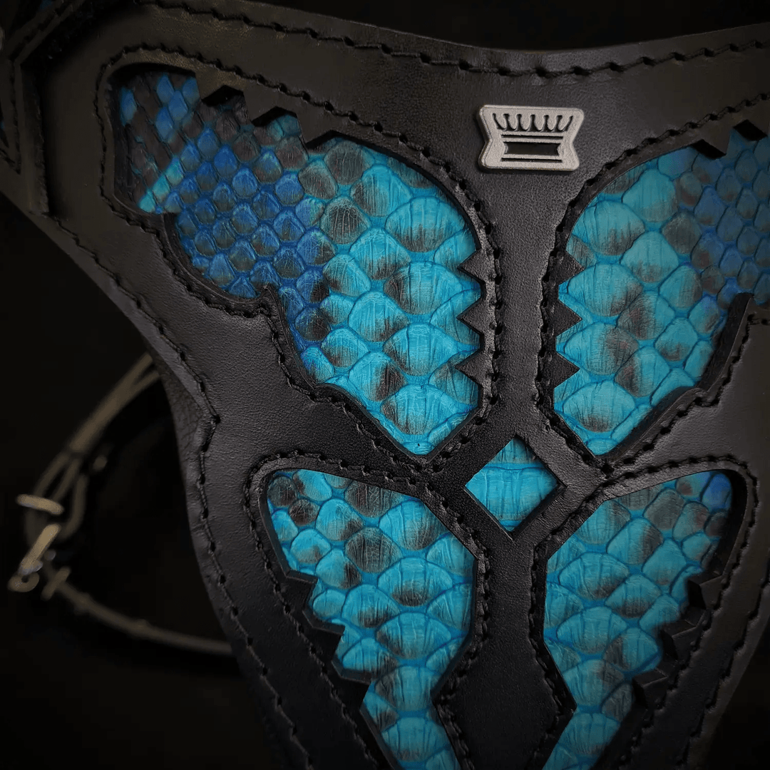 Bestia Morelia Python blue leather dog harness, close-up of the python inlay