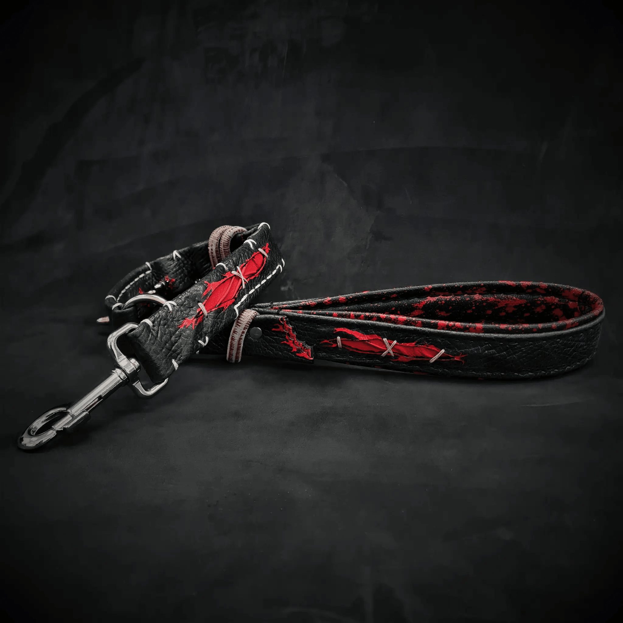 The ''Haunted'' leash - Pet Leashes from Bestia Dog Gear