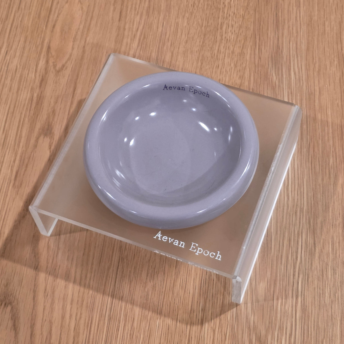 Aevan Epoch Frosted Acrylic Pet Bowl Stand