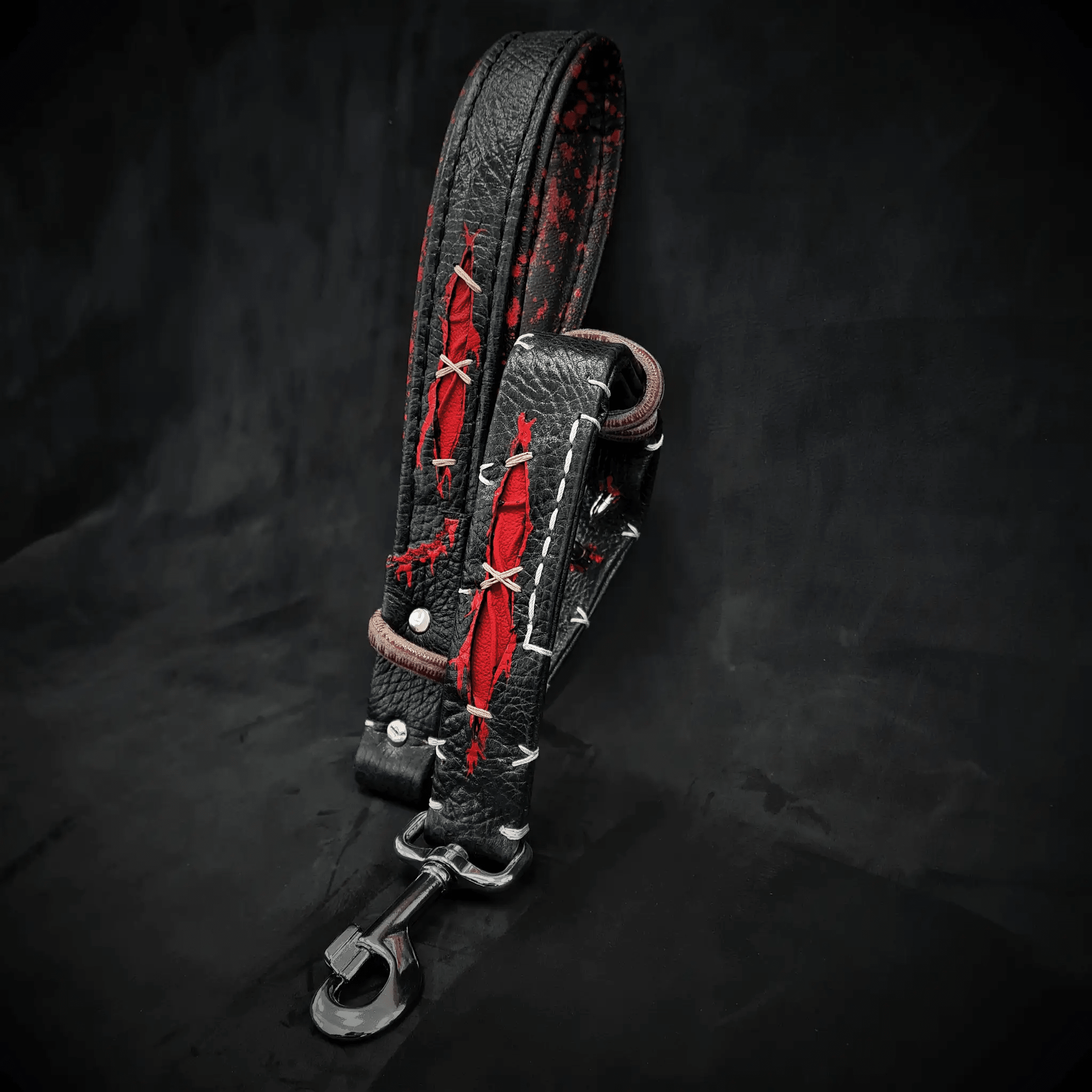 The ''Haunted'' leash - Pet Leashes from Bestia Dog Gear