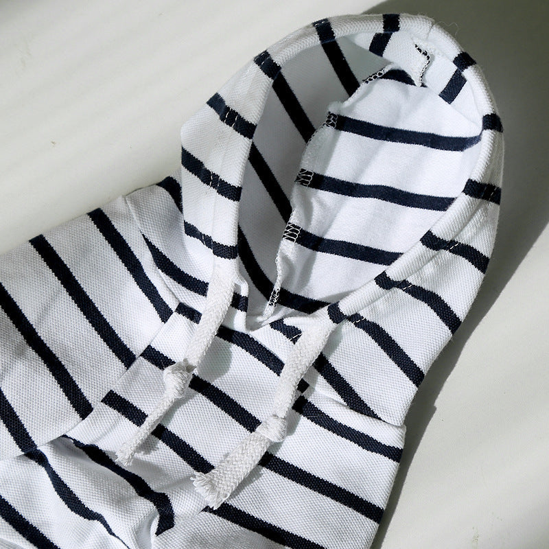 Hood and neckline detail