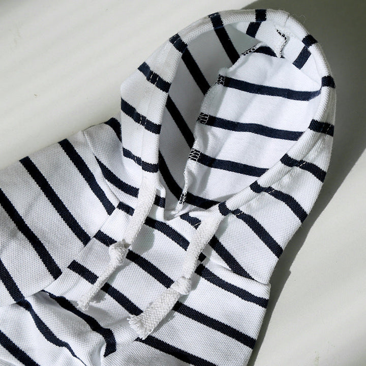 Hood and neckline detail
