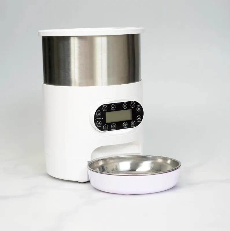 Automatic chqiue pet feeder - from For Animals, With Love