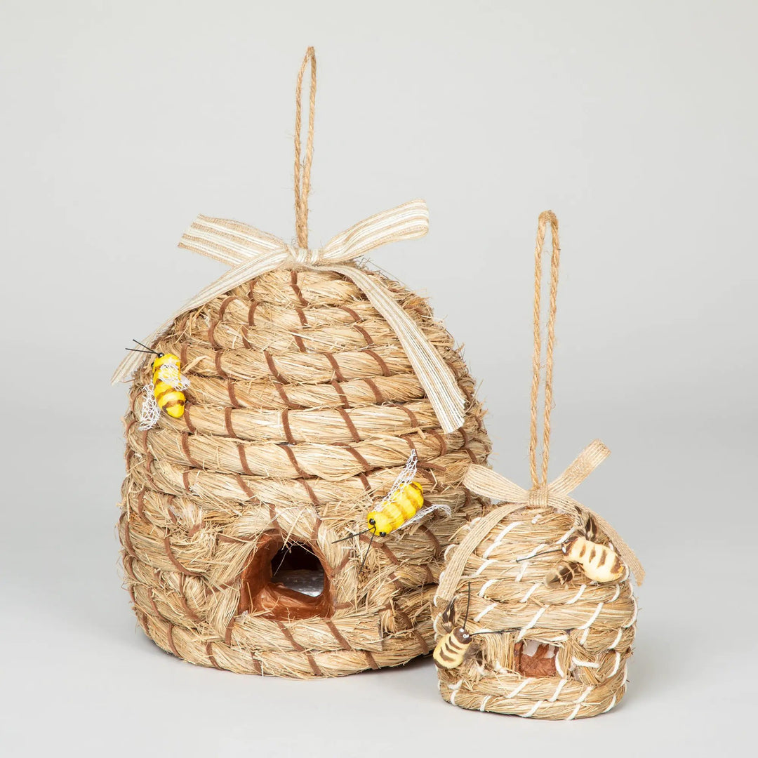 Beehive Birdhouse for Wild Birds, featuring charming beehive design, ideal for gardens and outdoor decor.