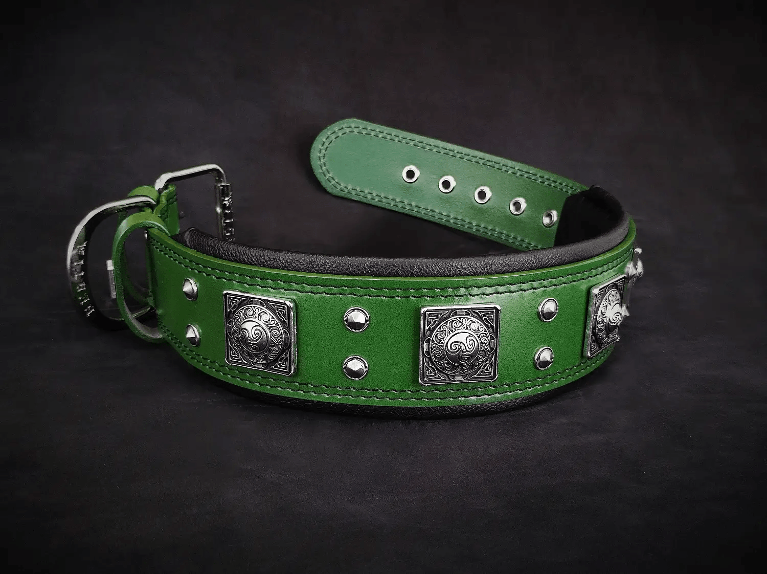 The "Eros" collar 2.5 inch wide Green - Pet Collars & Harnesses from Bestia Dog Gear