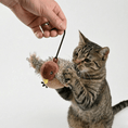 Carica l'immagine nel visualizzatore della galleria, Flapping Bird Interactive Cat Toy With Realistic Wing Motion And Chirping Sounds For Indoor Play Engagement by Midfox
