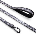Cargar la imagen en la vista de la galería, Bestia Ultra Heavy Duty Tactical Dog Leash 5 Feet Padded Handle Screw Lock Carabiner 880 Pounds Capacity by Bestia Dog Sport

