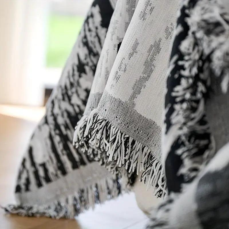 Luxury pet cover for leather sofa, black-and-white patterned throw with fringe