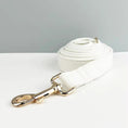 Gallery viewerに画像を読み込む, Classic Elegance White Premium Leather Dog Walking Collar Leash Set by DDPaws
