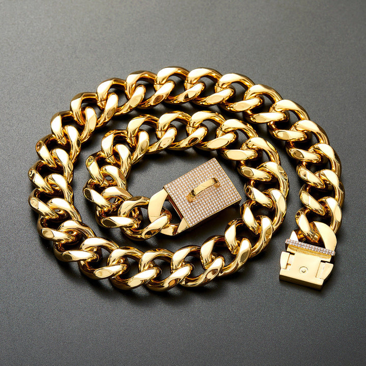 Coiled wide gold-tone chain collar