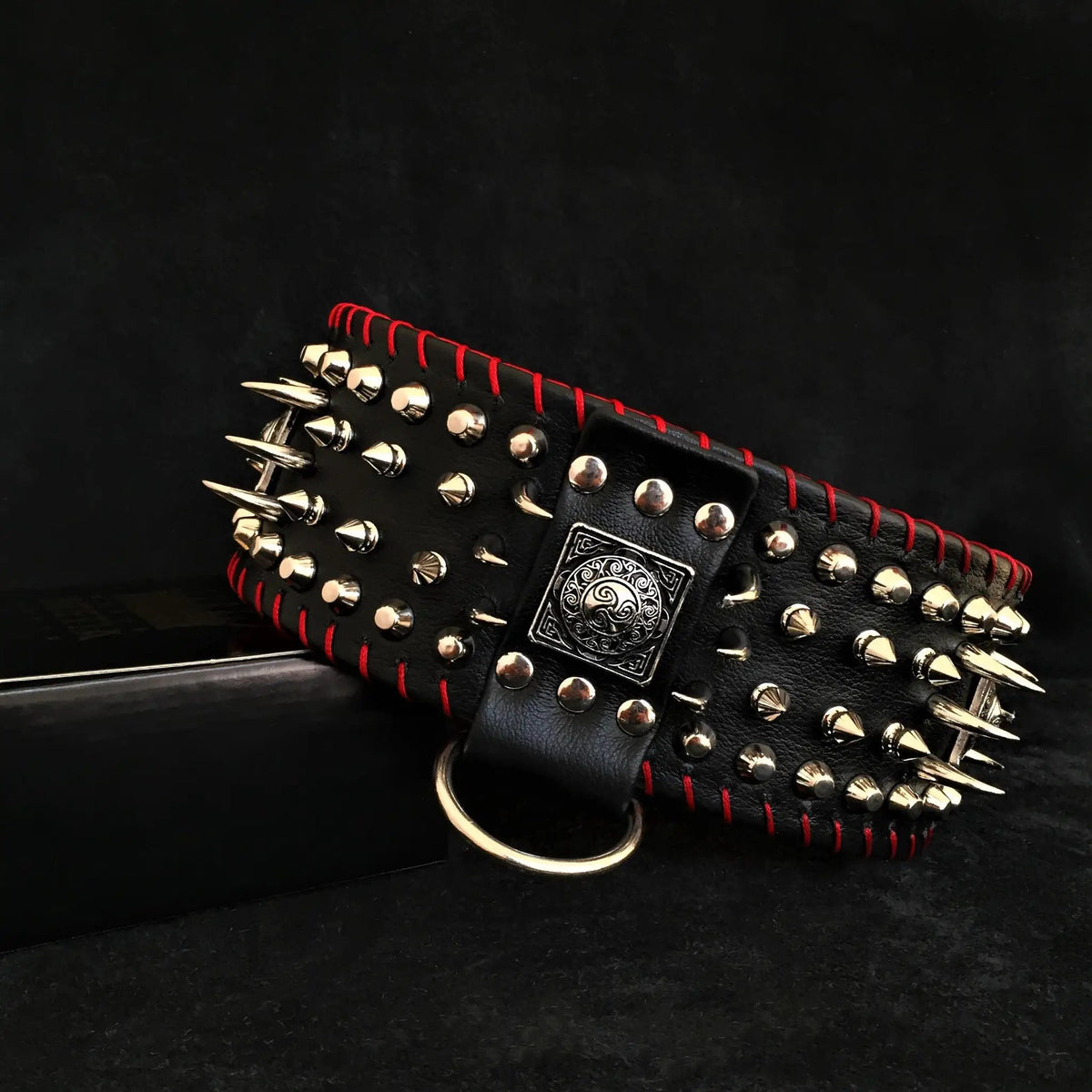 Bestia David hand-stitched spiked black leather dog collar with red stitching