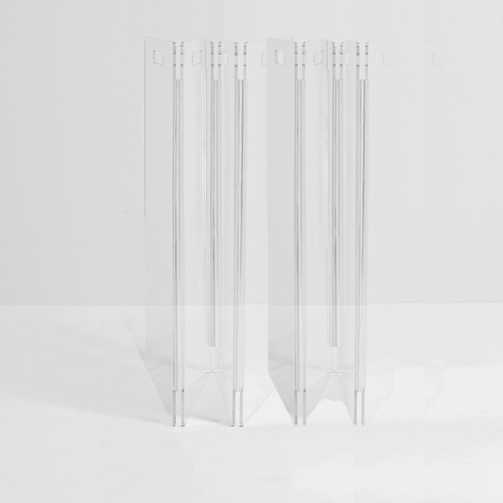 Hiddin Tall Clear Acrylic Zig Zag Pet Gate – Freestanding