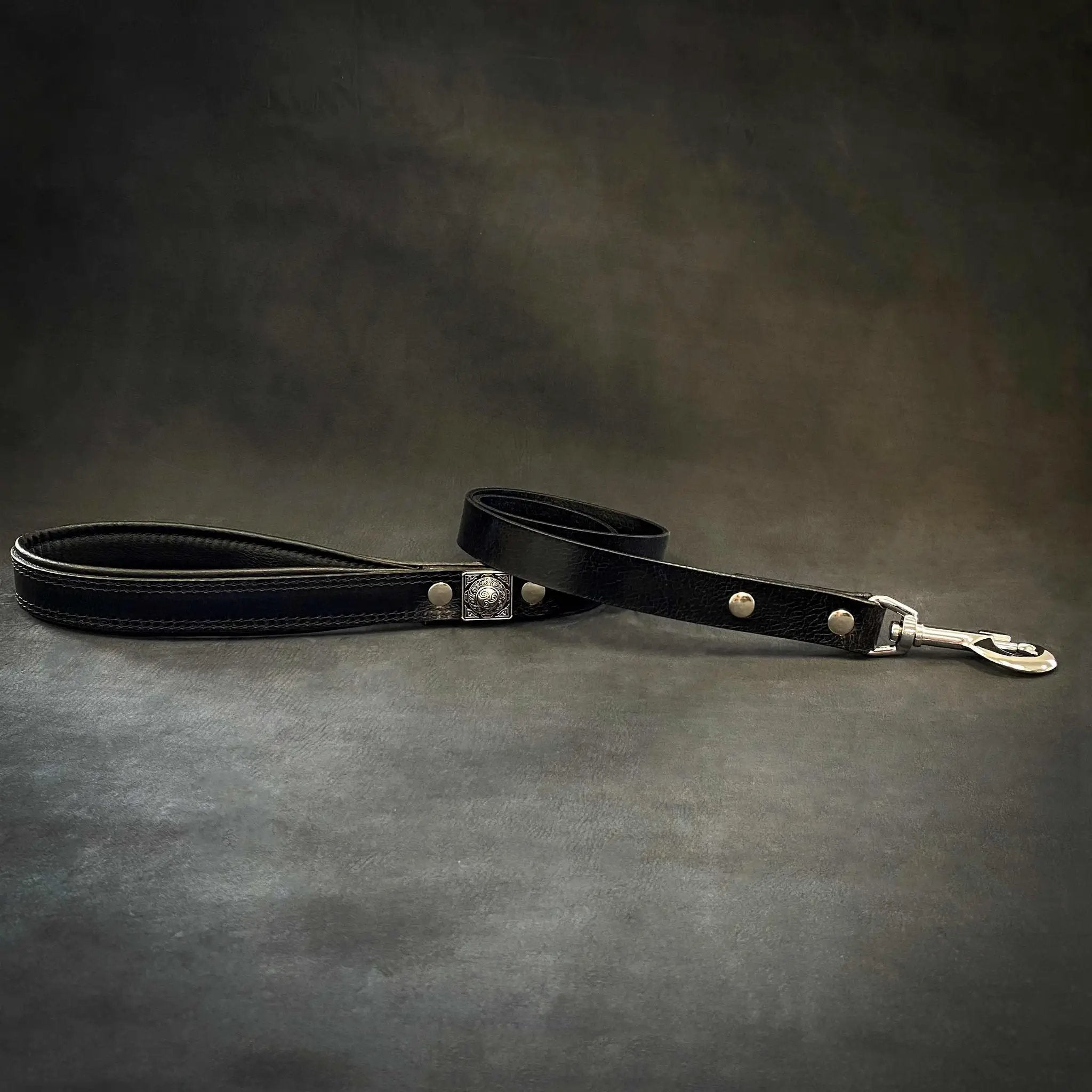 Bestia Dog Gear Eros Black Premium Full Grain Leather Leash 1 Inch by Bestia Dog Gear