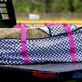 Bild in Galerie-Betrachter laden, Jeffers Expression Full Hay Bale Tote Bag with pink straps and black-and-white checkered pattern, hay bale inside
