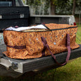 Bild in Galerie-Betrachter laden, Jeffers Expression Full Hay Bale Tote Bag, orange sunflower print with burgundy handles
