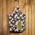 Load image into Gallery viewer, Jeffers Expression top-loading hay bag, 600 Denier, floral pattern with pink trim
