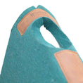 Bild in Galerie-Betrachter laden, Jeffers WoolLuxe 100% Wool Equine Saddle Pad in teal with tan leather patch
