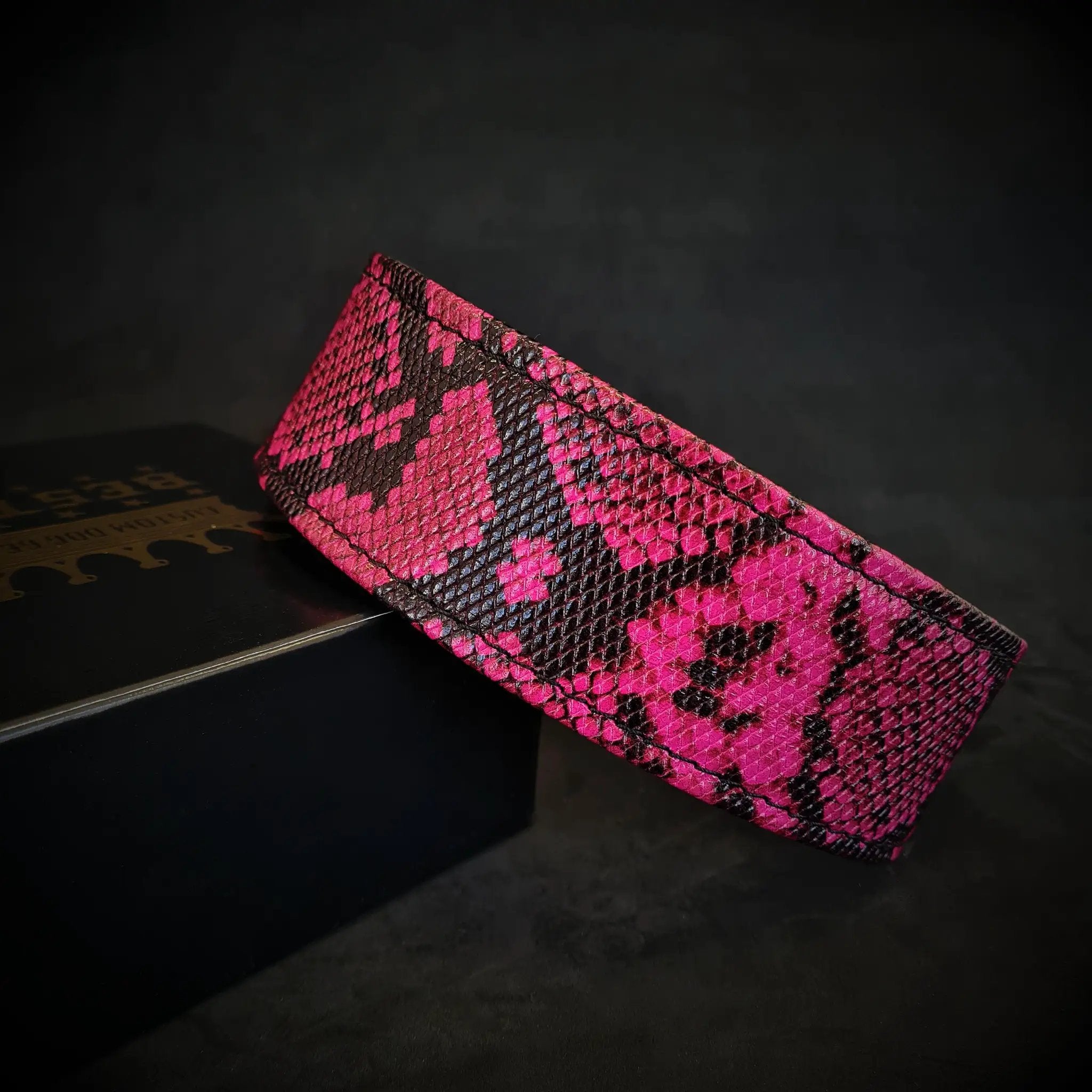 The ''Rock Python'' collar PINK - Pet Collars & Harnesses from Bestia Dog Gear