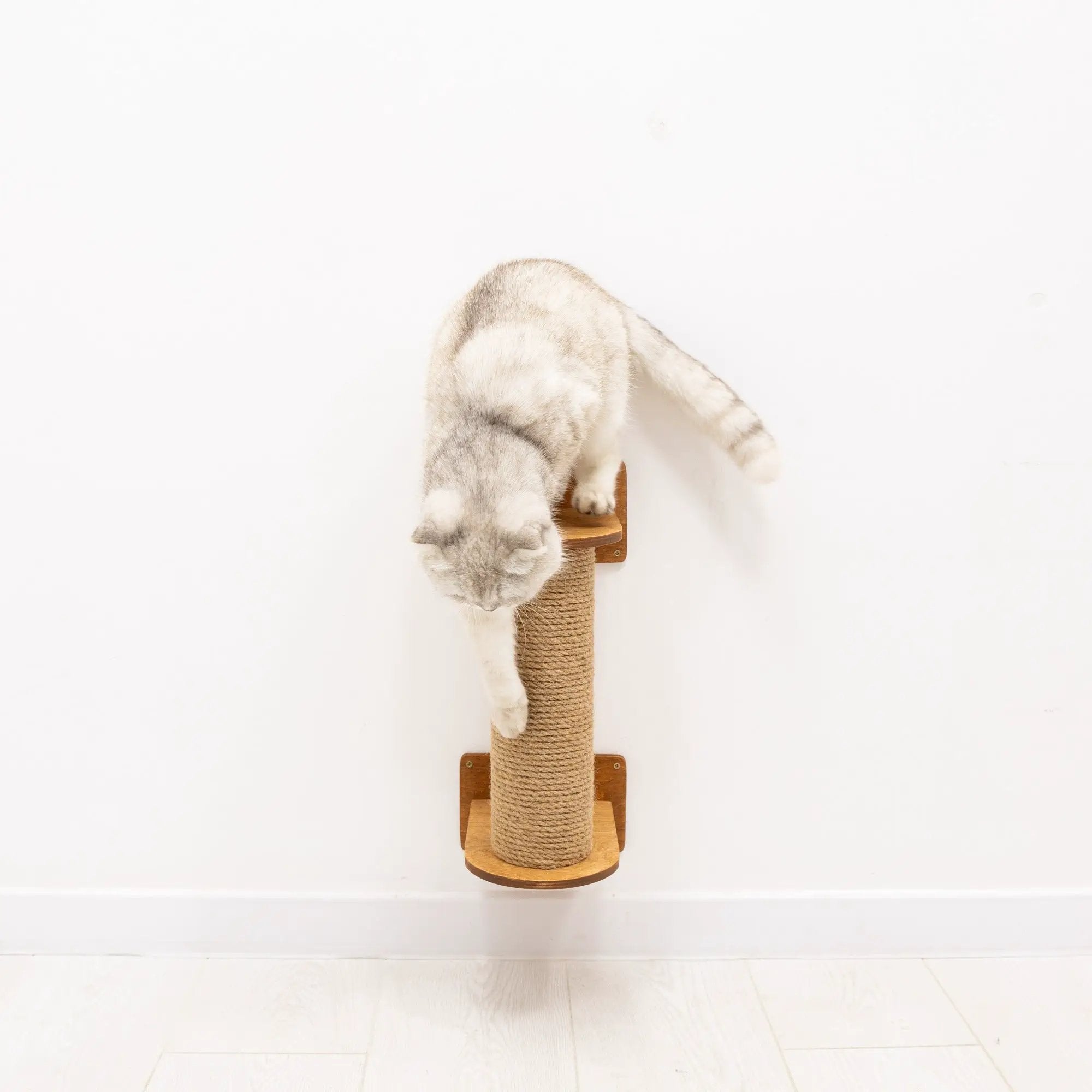 Enjoy The Wood Small Cat Tree - Oak Sturdy Sisal Indoor Scratcher by Enjoy The Wood