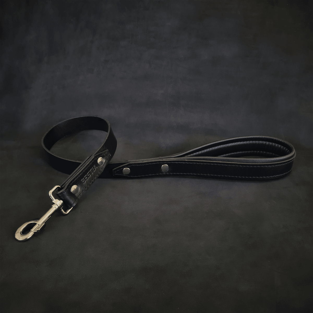 Bestia Style padded leather dog leash