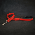 Load image into Gallery viewer, Bestia Style padded leather dog leash, view 2
