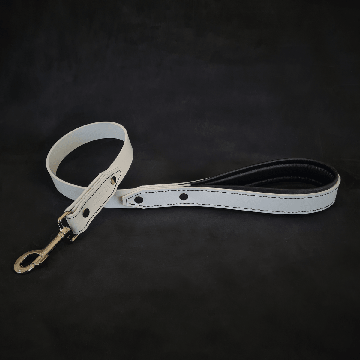 Bestia Style padded leather dog leash, view 3