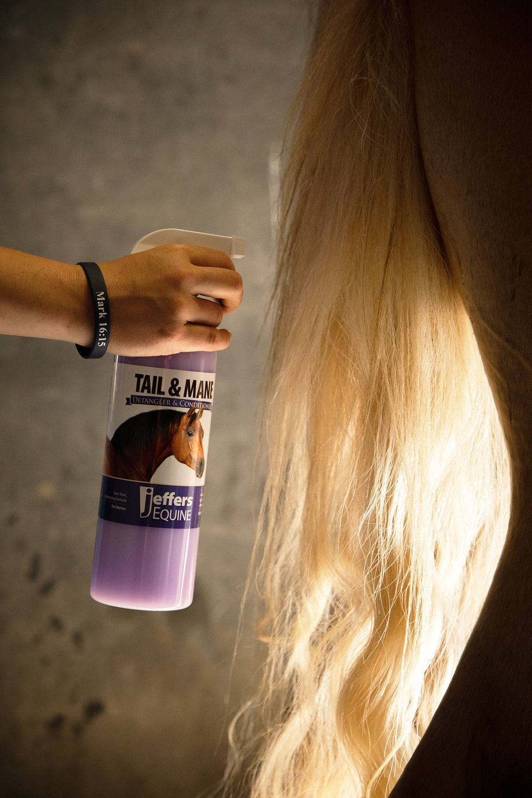 Jeffers Equine Mane and Tail Detangler and Conditioner Spray
