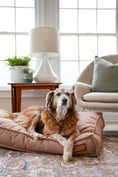 Gallery viewerに画像を読み込む, Lounger Cozy Pet Bed Recycled Plastic Fill Pittie Pink by DC-The Houndry
